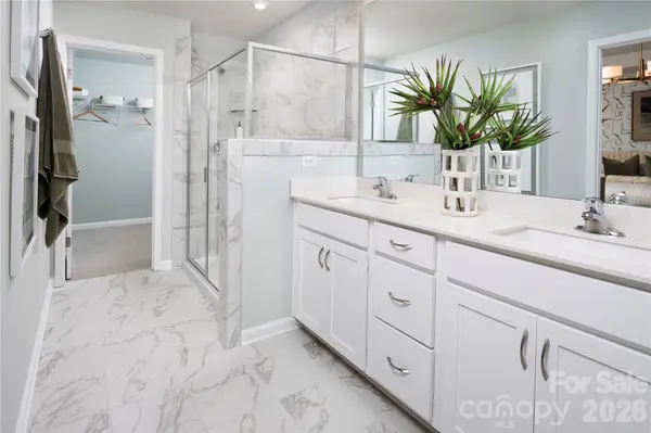 1309 Vibrant RD, Charlotte, NC 28215