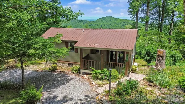 3526 Dogwood LN, Morganton, NC 28655