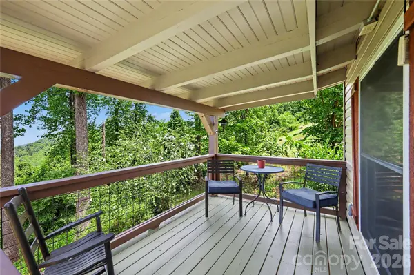 3526 Dogwood LN, Morganton, NC 28655