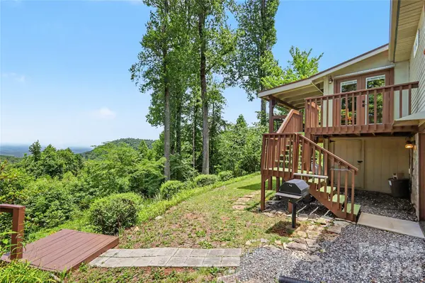 3526 Dogwood LN, Morganton, NC 28655