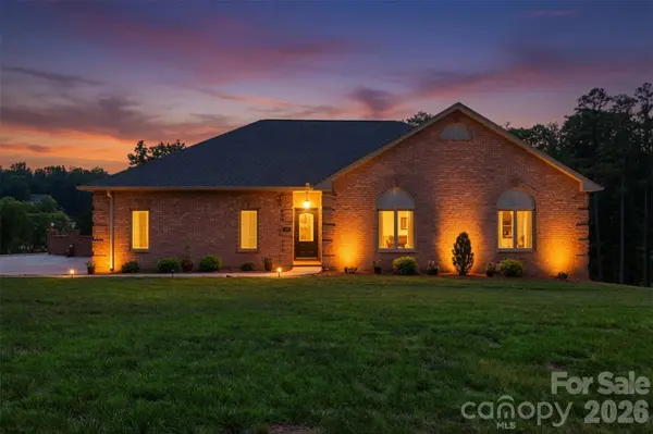 495 Windsor DR, Taylorsville, NC 28681