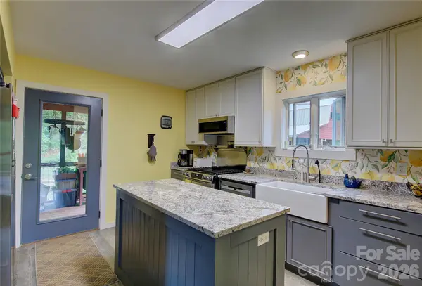 2825 Harrell Hill RD, Bakersville, NC 28705
