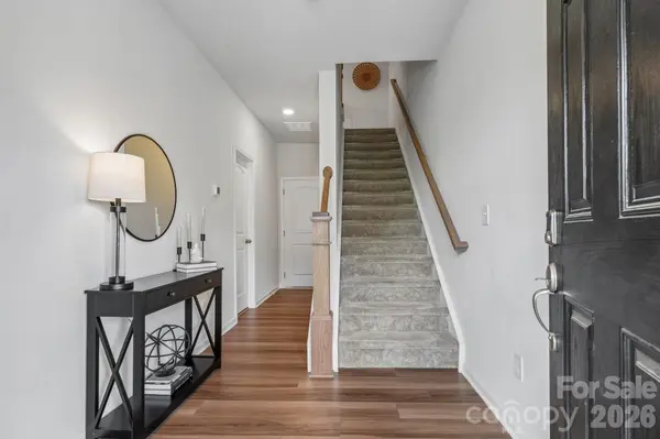 10122 Hemingway PL, Charlotte, NC 28227