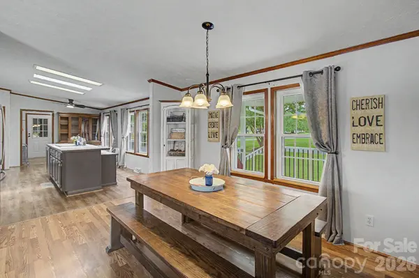 22 Sweet Briar Path WAY, Hendersonville, NC 28792