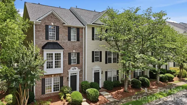 11705 Fiddlers Roof LN, Charlotte, NC 28277