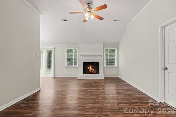 4106 Woodbury TER NW, Concord, NC 28027