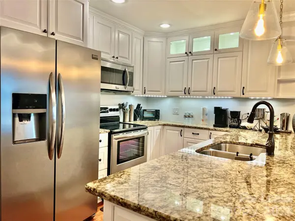 1323 Queens RD #417, Charlotte, NC 28207