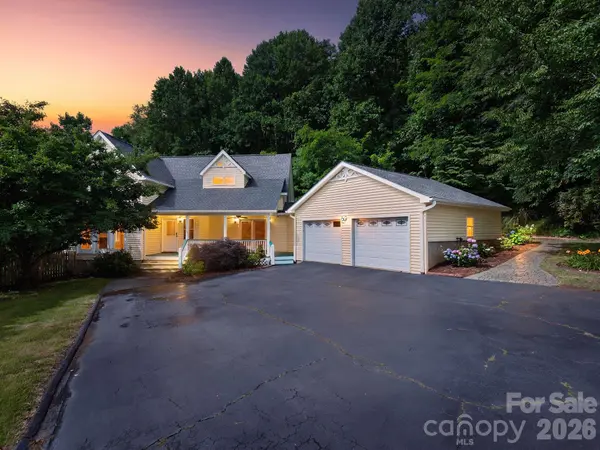 30 Apple Tree WAY,  Asheville,  NC 28805