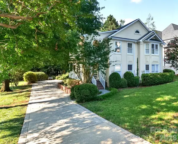 516 Shelton ST, Charlotte, NC 28270