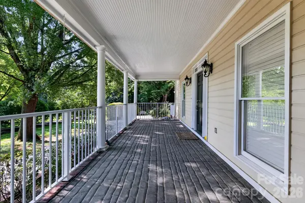516 Shelton ST, Charlotte, NC 28270