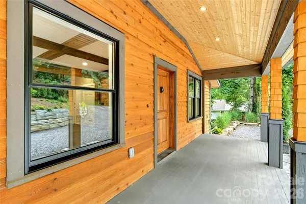 78 Tupper RD, Black Mountain, NC 28711