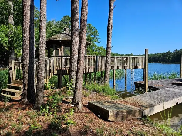 1043 Woodside DR, Winnsboro, SC 29180