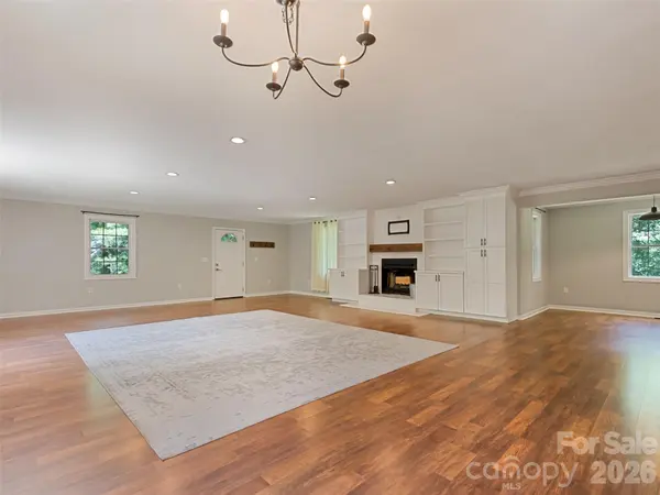 18 Bran Rick LN, Arden, NC 28704