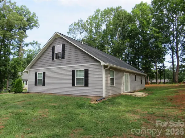 118 Tallyhoe ST, Forest City, NC 28043