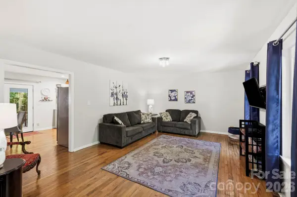 209 Mint WAY, Flat Rock, NC 28731