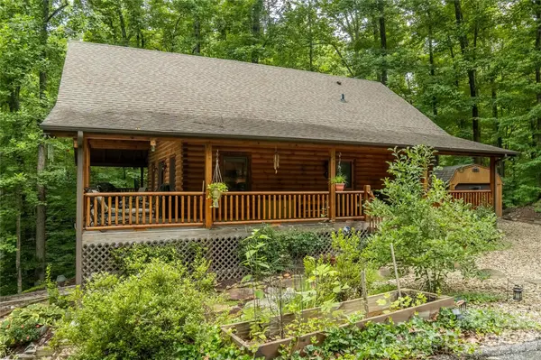 700 Howard DR, Lake Lure, NC 28746