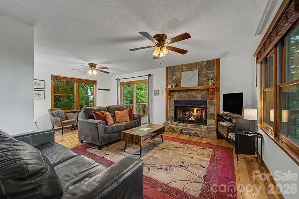903 Plott Balsam RD, Maggie Valley, NC 28751