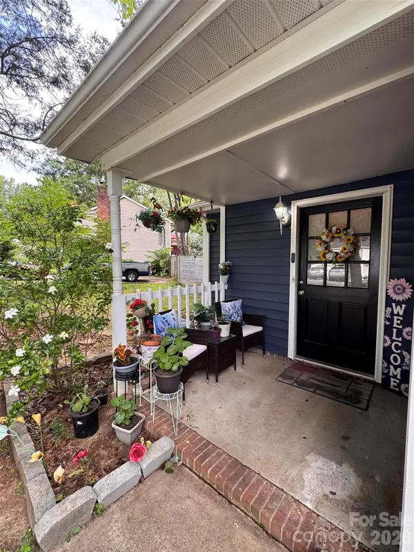 4509 Gaynelle DR, Charlotte, NC 28215