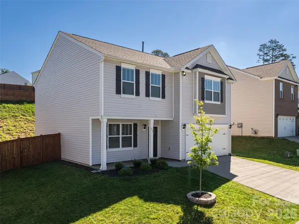 907 Newport CT, Asheville, NC 28806