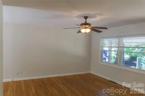 354 Brevard RD, Asheville, NC 28806