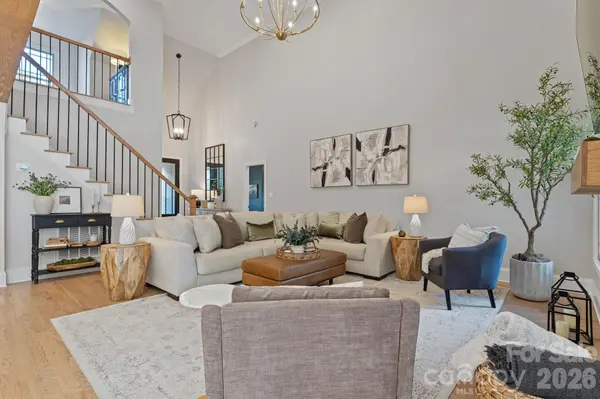 160 Riverchase LN, Mooresville, NC 28115