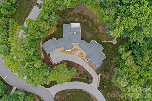 504 Hollow TRL, Asheville, NC 28803