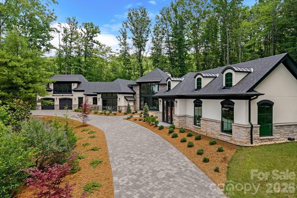 504 Hollow TRL, Asheville, NC 28803