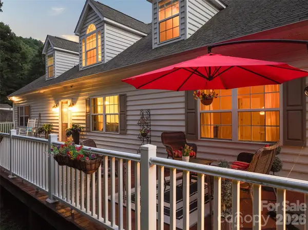 165 Sequoyah DR, Waynesville, NC 28785