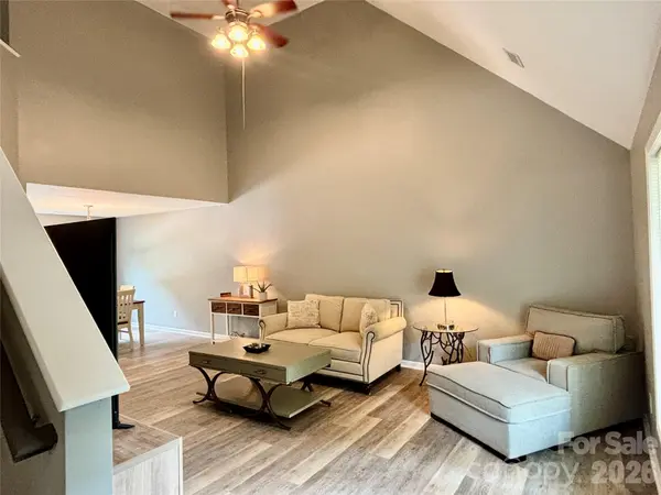 229 17th AVE SE, Hickory, NC 28602