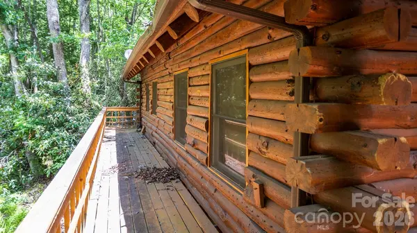 305 Melanie LN, Black Mountain, NC 28711
