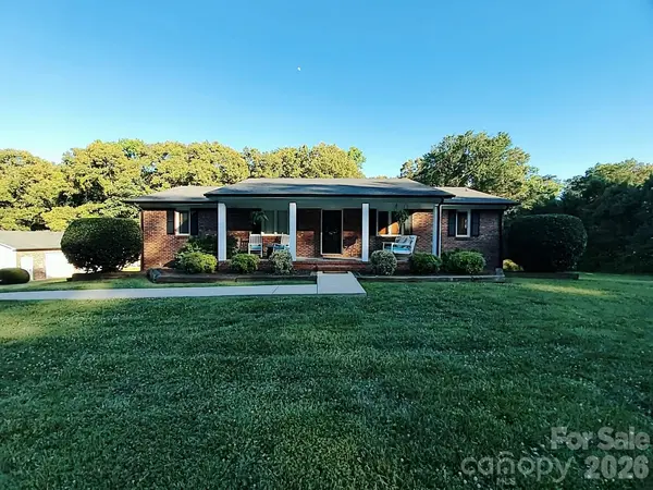 318 Rutledge RD, Mount Holly, NC 28120