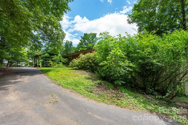 637 Fisher LN, Marshall, NC 28753