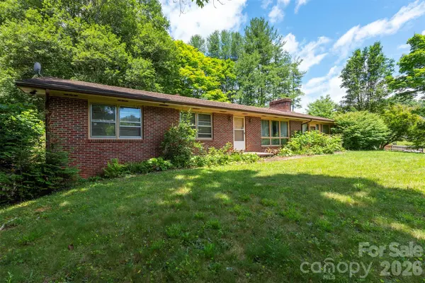 637 Fisher LN, Marshall, NC 28753