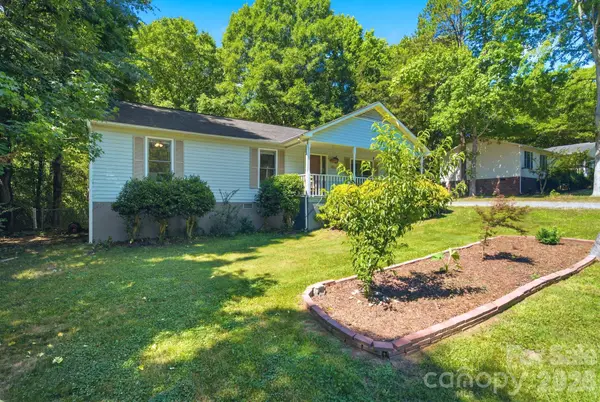 1949 Ridge RD, Clover, SC 29710
