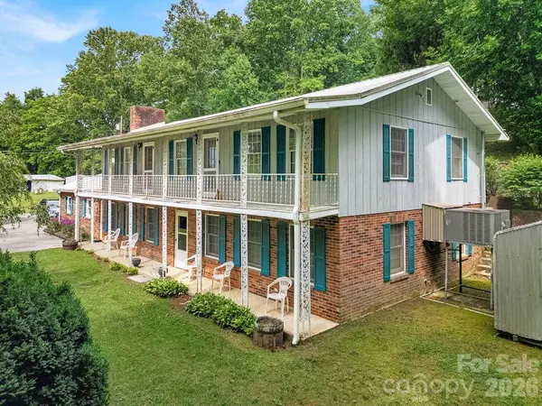 106 Flora Lina DR, Brevard, NC 28712