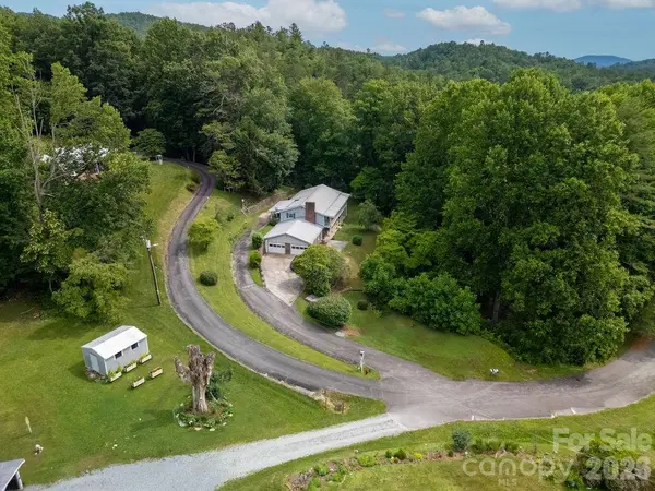 106 Flora Lina DR, Brevard, NC 28712