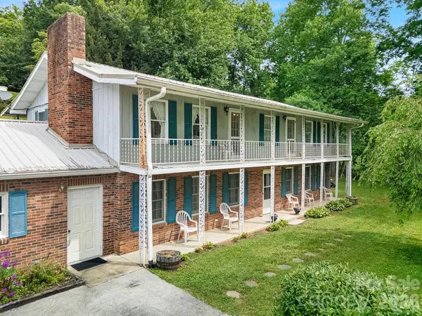 106 Flora Lina DR, Brevard, NC 28712