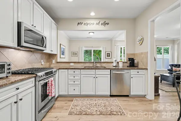 16247 Annahill CT, Charlotte, NC 28277