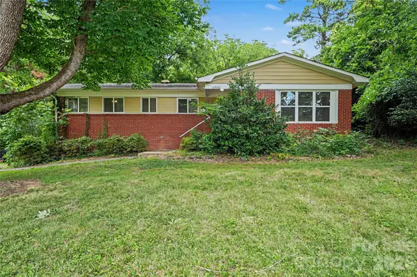 6931 Robinson Church RD, Charlotte, NC 28215