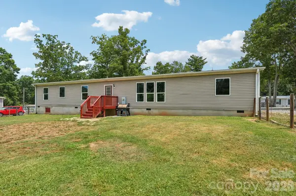 3443 Meldonna DR, Maiden, NC 28650