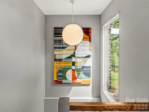 4 Kent PL, Asheville, NC 28804