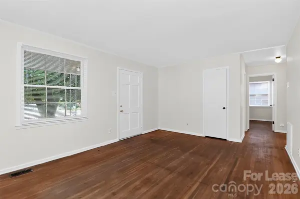 1813 Lasalle ST, Charlotte, NC 28216