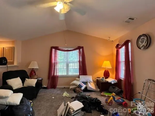 5121 Magnolia Tree LN, Charlotte, NC 28215