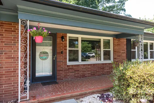 117 Rockwood LN, Statesville, NC 28677