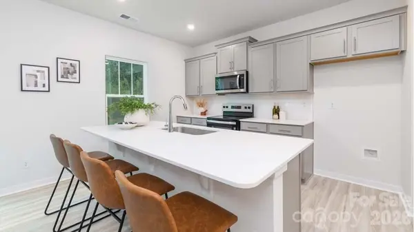 5128 Parker Forest RD, Charlotte, NC 28215