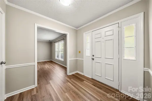 628 Bellows LN, Charlotte, NC 28270