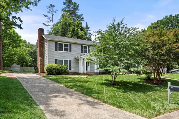 628 Bellows LN, Charlotte, NC 28270