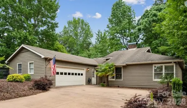 18 Shipmaster CT, Lake Wylie, SC 29710