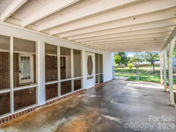 255 Smith Grove RD, Forest City, NC 28043
