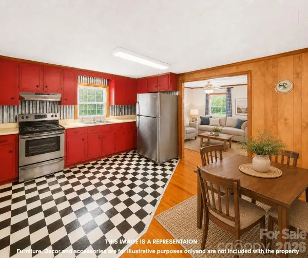 102 Aderholdt RD, Bessemer City, NC 28016